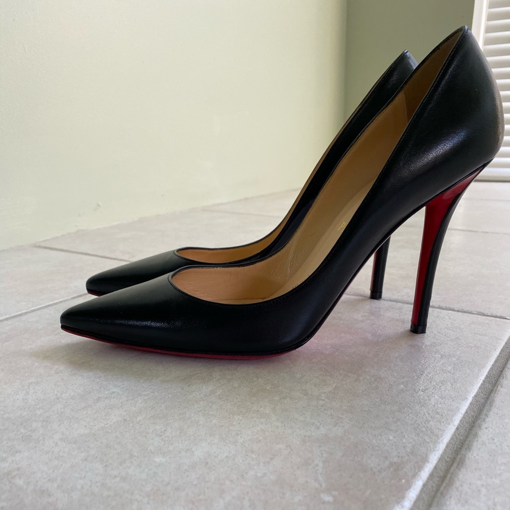 Christian Louboutin Apostrophy Pump